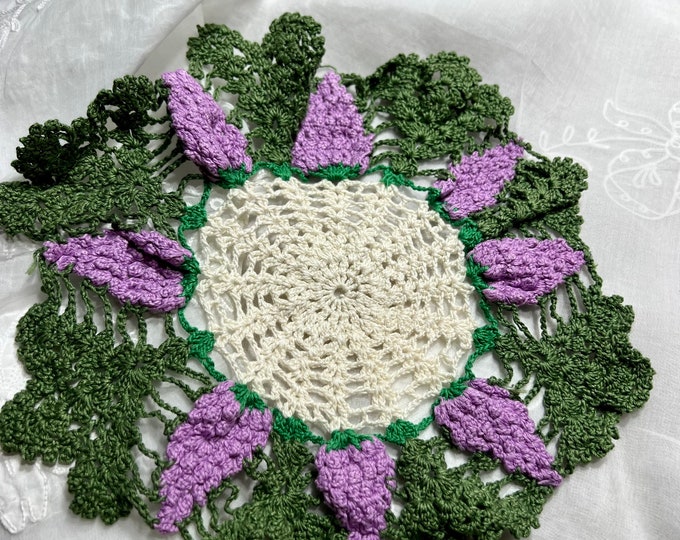 Grapes Doily, Handmade Crocheted Vintage Wine Decoration, Table Cover
