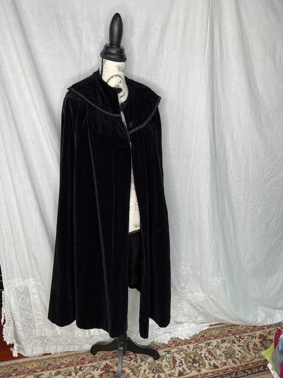 Black Velvet Cape, Victorian Gothic Cape, Mid Cent