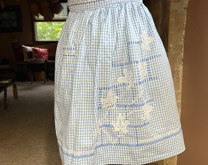 Blue and White Checkered Apron, Country Picnic Waist Tie Apron