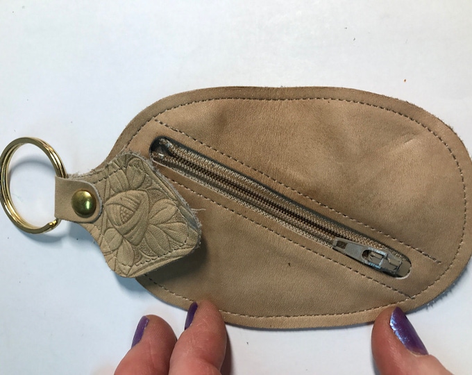 vintage Key Chain, Embossed Leather pocket key holder, Unisex coin holder key ring