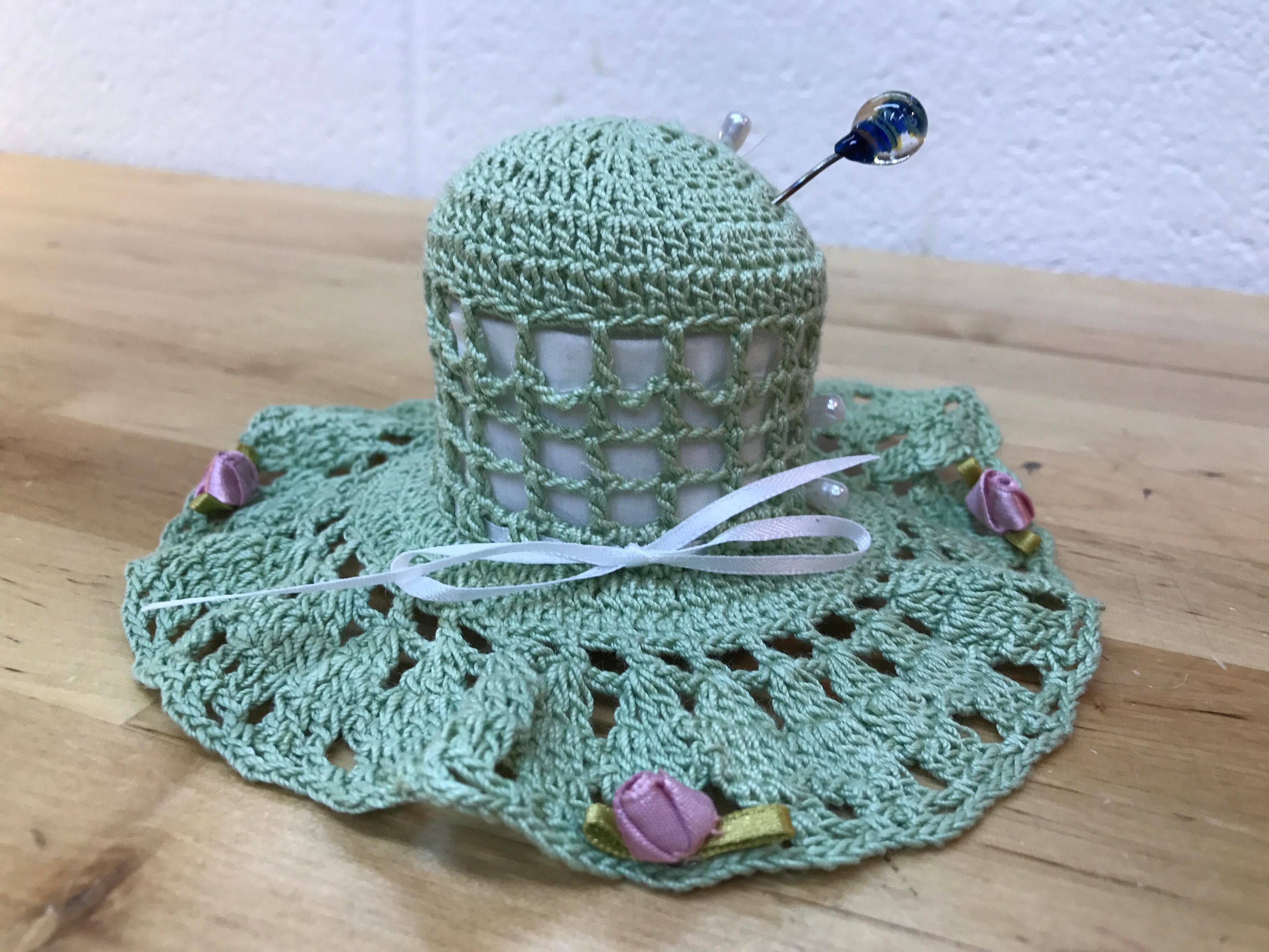 Hat Pin Cushion, Crocheted Retro Sewing Pin Cushion