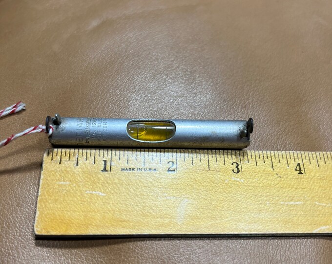 Miniature Level, Vintage Metal Measuring Tool, Collectibles