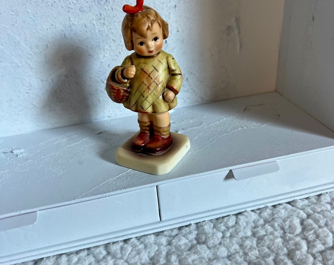 Hummel Girl Figurine, I Brought You A Gift, Vintage Collectible Goebel Statue