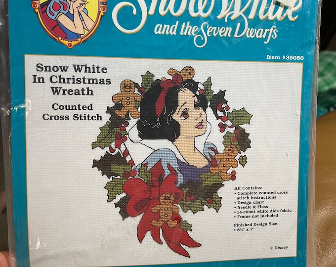 Snow White Christmas Wreath Counted Cross Stitch, Holiday Home Craft