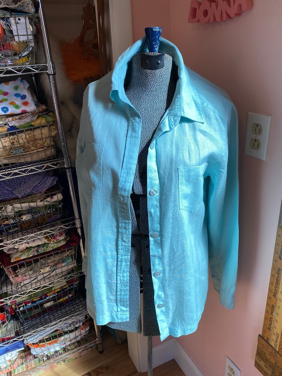Women’s Pendleton blue linen shirt, light blue sum