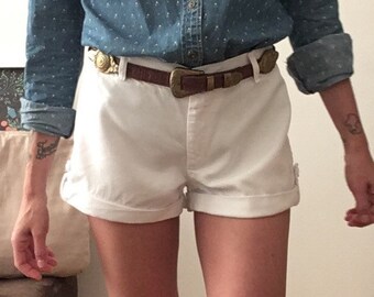 SALE / White shorts / White / High Waisted / Petite / Vintage