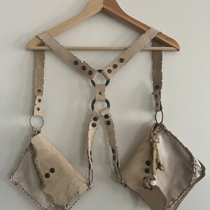 Harness Ledertasche, Tribal Style, Beige Halftertasche, Weste Tasche, Festival Schultertasche, Burning Man Holster, Apokalypse