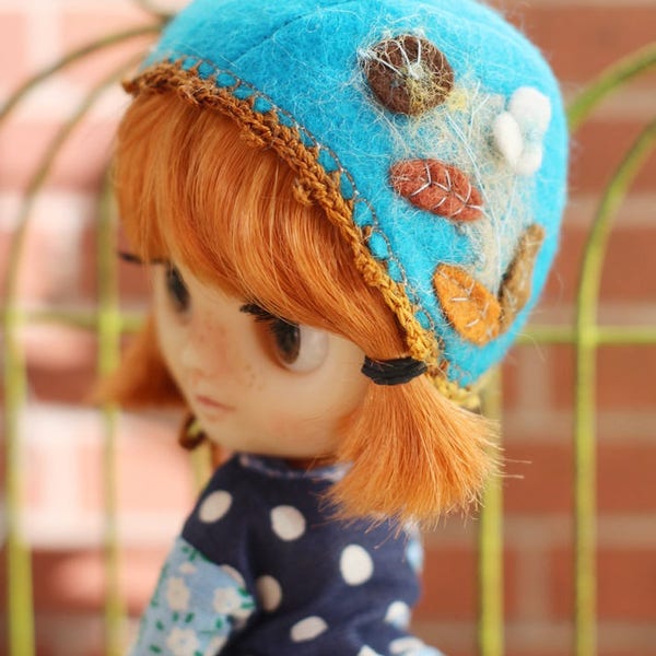 Middie Blythe Doll Outfit / Hat / Blythe Clothes / Middie Clothes / Blythe Bonnet / OOAK Blythe