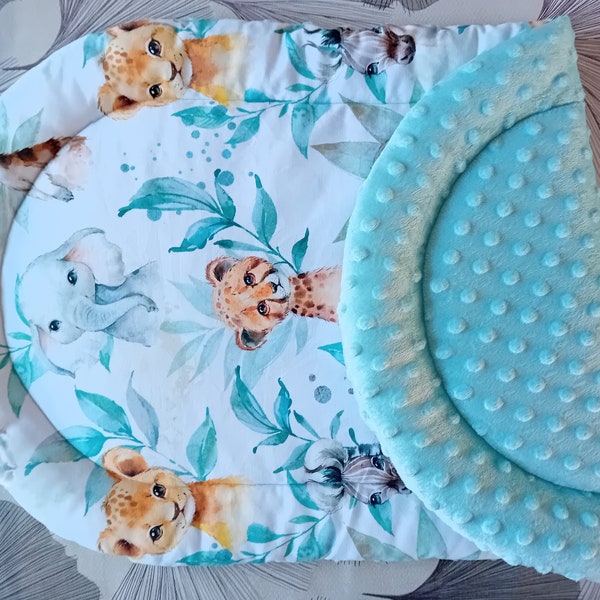 Topponcino Montessori, certifié Oeko-Tex, motif savane, minky bleu clair, cadeau naissance