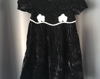 Black Velvet dress Girls size 4T 4 You Babes / Short Sleeves / toddler Party holiday pthots/ vintage