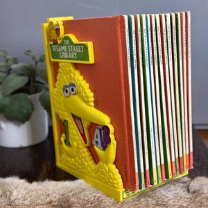 1970&#39;s The Sesame Street Library Volume with Big Bird Stand / Jim Henson&#39;s Muppets book set childrens
