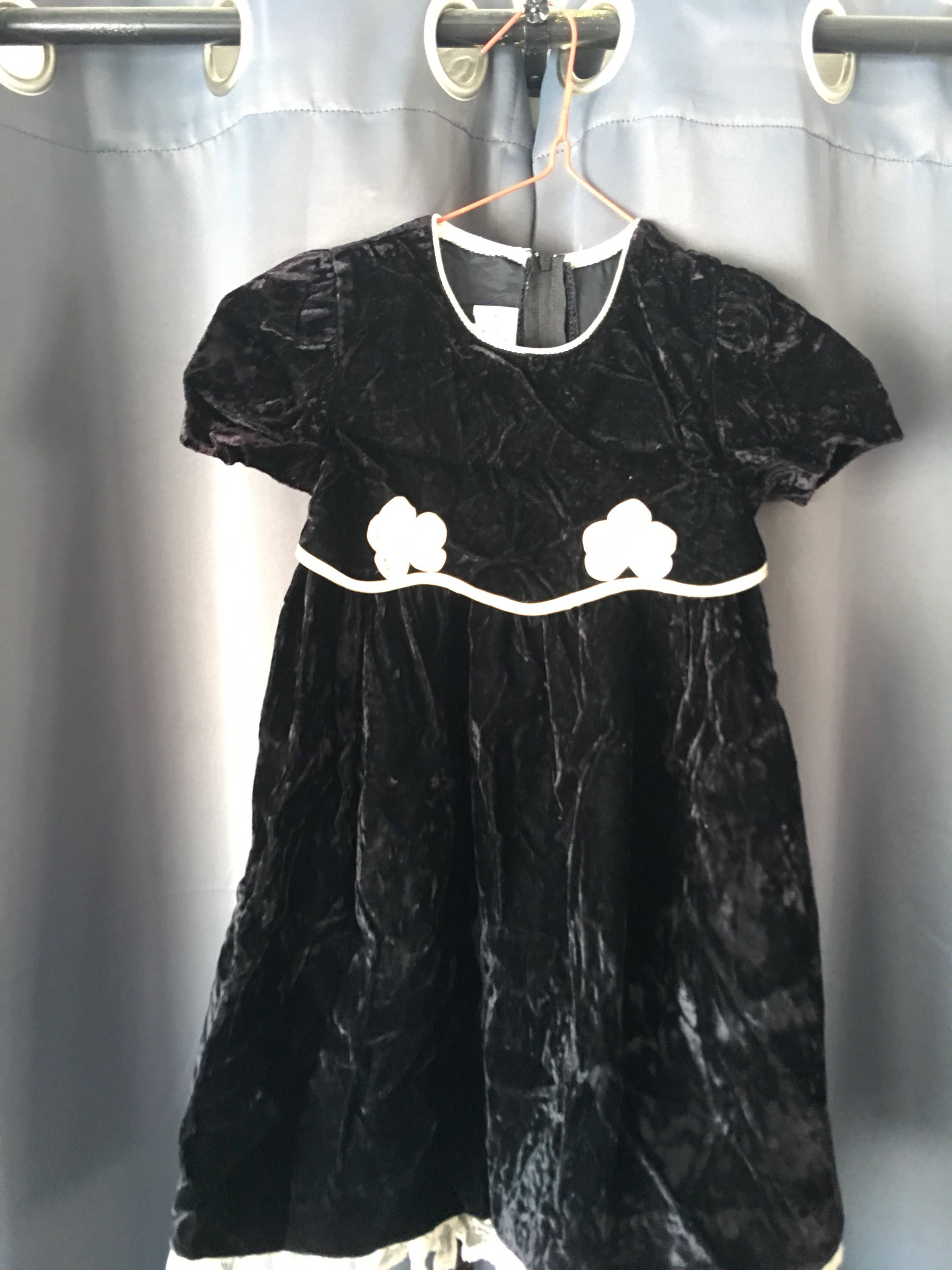 Black Velvet Dress Girls Size 4T 4 You Babes / Short Sleeves