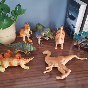 1990s 5-6&quot; lot of PVC dinosaurs toy lot | vintage toys t Rex