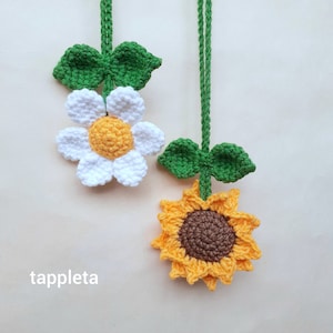 Daisy bloem charme haak, zonnebloem charme, achteruitkijkspiegel auto charme, gehaakte bloemen auto decoratie, auto-accessoires bloem klein geschenk afbeelding 1