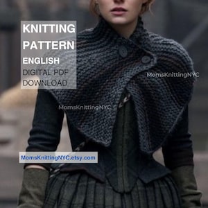 Könnte beinhalten: Strickanleitung für einen grauen Schal mit Knopfverschluss. Das Muster ist als digitaler PDF-Download erhältlich. Der Text "MomsKnittingNYC.etsy.com" ist im Bild sichtbar.