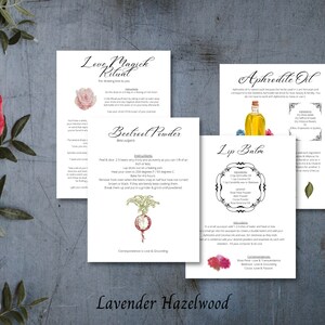 Könnte beinhalten: Eine Sammlung von bedruckten Karten mit Rezepten und Anleitungen für Rituale, darunter Love Magick, Aphrodite Oil, Beetroot Powder und Lip Balm. Die Karten zeigen Text und Illustrationen, angeordnet auf einer strukturierten Oberfläche mit floralen Dekorationen.