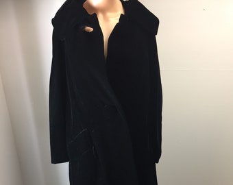 Vintage 50s Black Velvet Cape Cloak Large Buttons by Sarah Cohen Norfolk