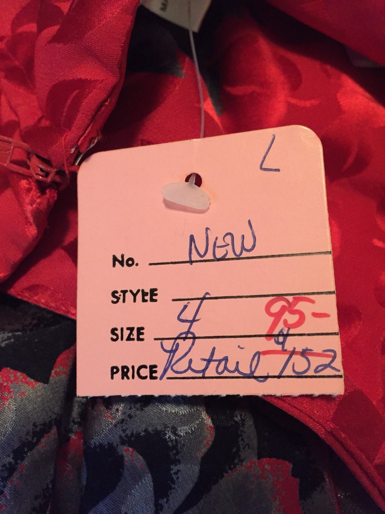 Vintage R/&K Evenings Silk Dress Red and Black Floral Pattern Ruched Waist 4 Never worn