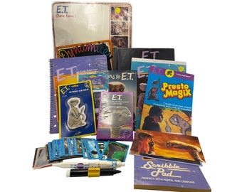 Vtg E.T. ET The Extra Terrestrial 1982 Memorabilia Lot Kartenspiel Magnete Bücher