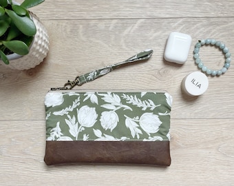 Olive Green floral wristlet • Faux leather wristlet • wristlet purse • phone pouch • small purse • clutch wallet • phone wristlet • clutch