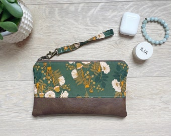 Green mushroom wristlet • Faux leather wristlet • floral wristlet • phone wallet • small purse • summer clutch • vegan wristlet