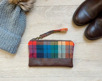 Rainbow plaid flannel wristlet • Faux leather wristlet • wristlet purse • small purse • gift for her • fall clutch- wristlet