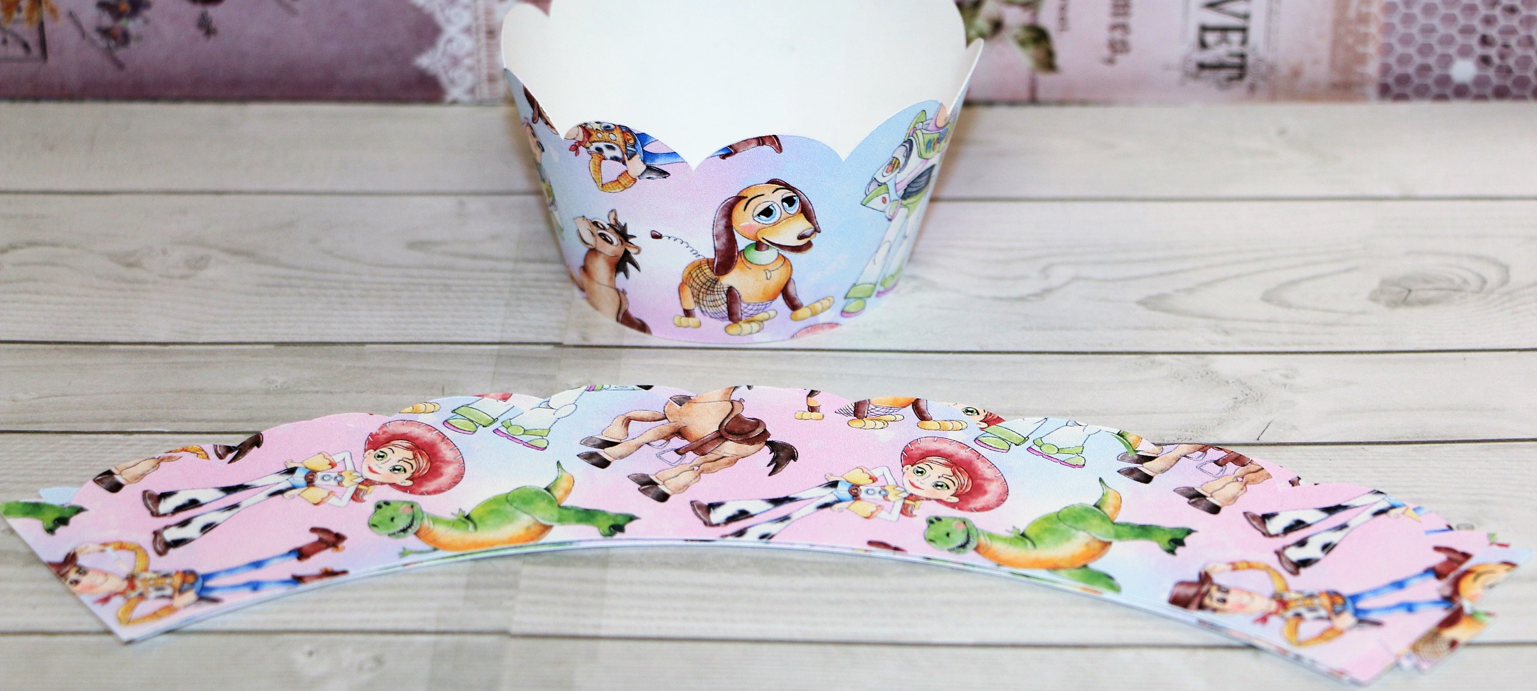 13 Bakers Dozen Toy Story Cupcake Wrappers PicksMatching Straws Holders Parties Birthdays Children Holidayscc95
