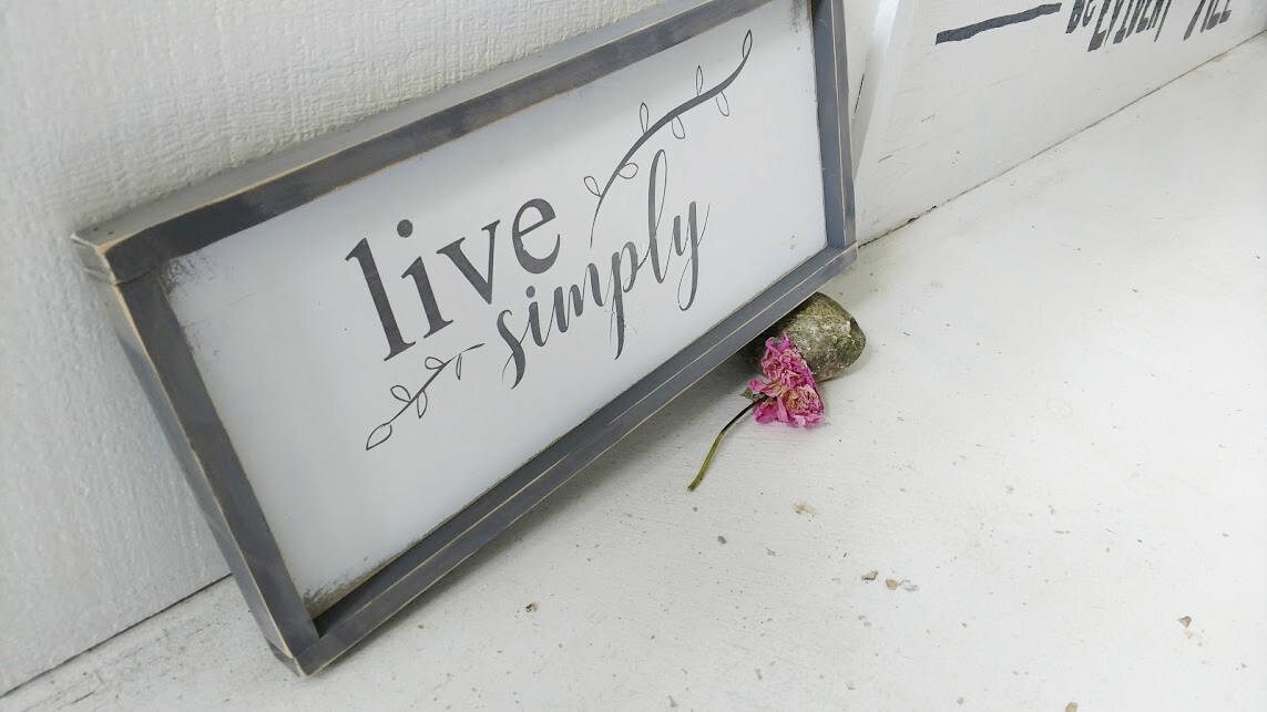 LIVE SIMPLY Wood Sign // Simple Life // Distressed Wooden Sign // Gray ...