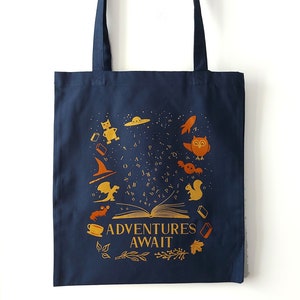 Totebag &quot;Adventures Await&quot;