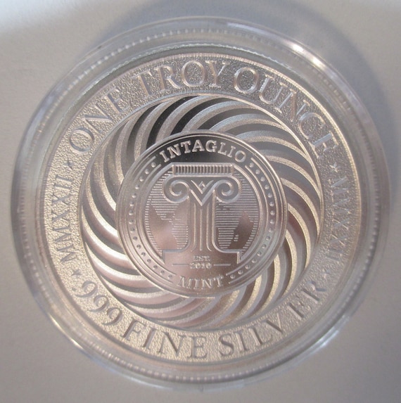 UFO Over Pyramids Egypt Sphynx Aliens High Relief 1 Oz .999 UFO Over Pyramids Egypt Sphynx Aliens High Relief 1 Oz .999
