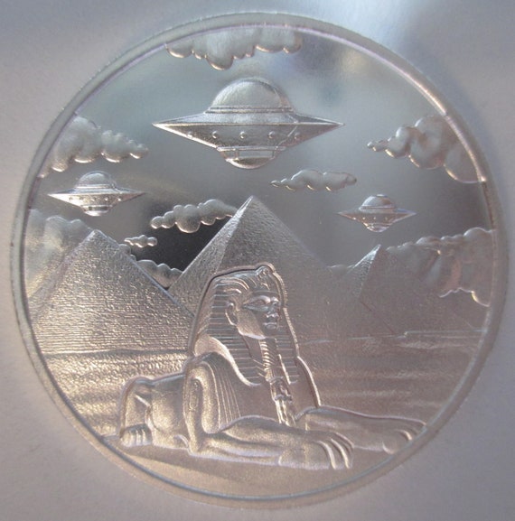 UFO Over Pyramids Egypt Sphynx Aliens High Relief 1 Oz .999 UFO Over Pyramids Egypt Sphynx Aliens High Relief 1 Oz .999