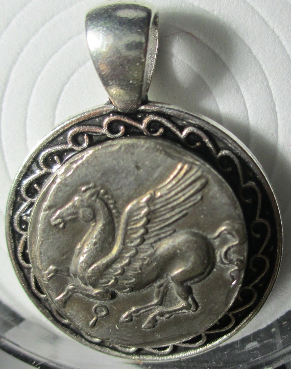 Ciondolo Collana Pegaso Cavallo Alato In Acciaio Inox 316L – Argento, Catena Inclusa 56 Cm – Gioiello Donna - 2