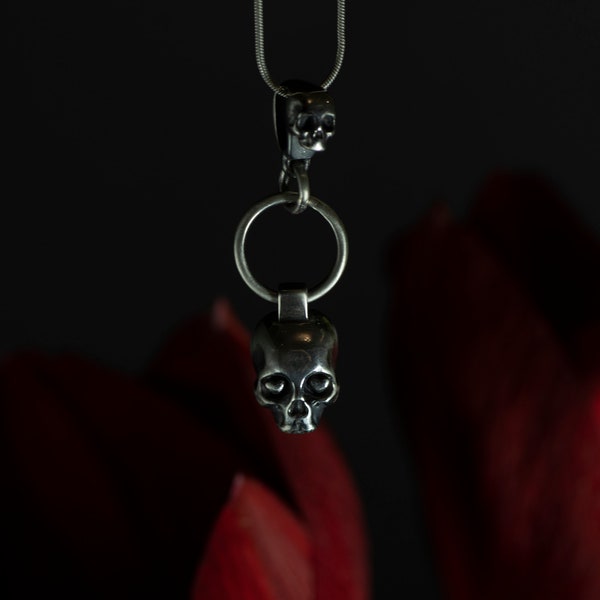 Skull charm in love || Memento mori necklace 925 || Alternative men women jewelry gift || Anatomical skull charm