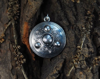 Ragnar the shield || Pagan protection amulet || Bronze age replica charm || Old norse magic jewelry || Danish archeology lovers gift