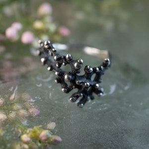 Forest fairy ring || Dropped silver tree ring || Twisted twiggs jewelry