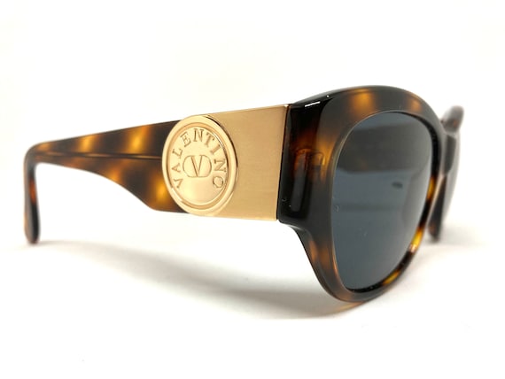 Metallic gold vintage Valentino sunglasses Vintage Valentino V441 Gold Metal Oval Sunglasses FRAMES  main image 4
