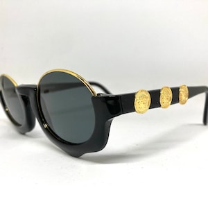 Vintage Gianni Versace MOD.S19 COL. 784 Black Sunglasses