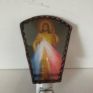 Divine Jesus Spiritual night light using bubbled iridescent clear stained glass