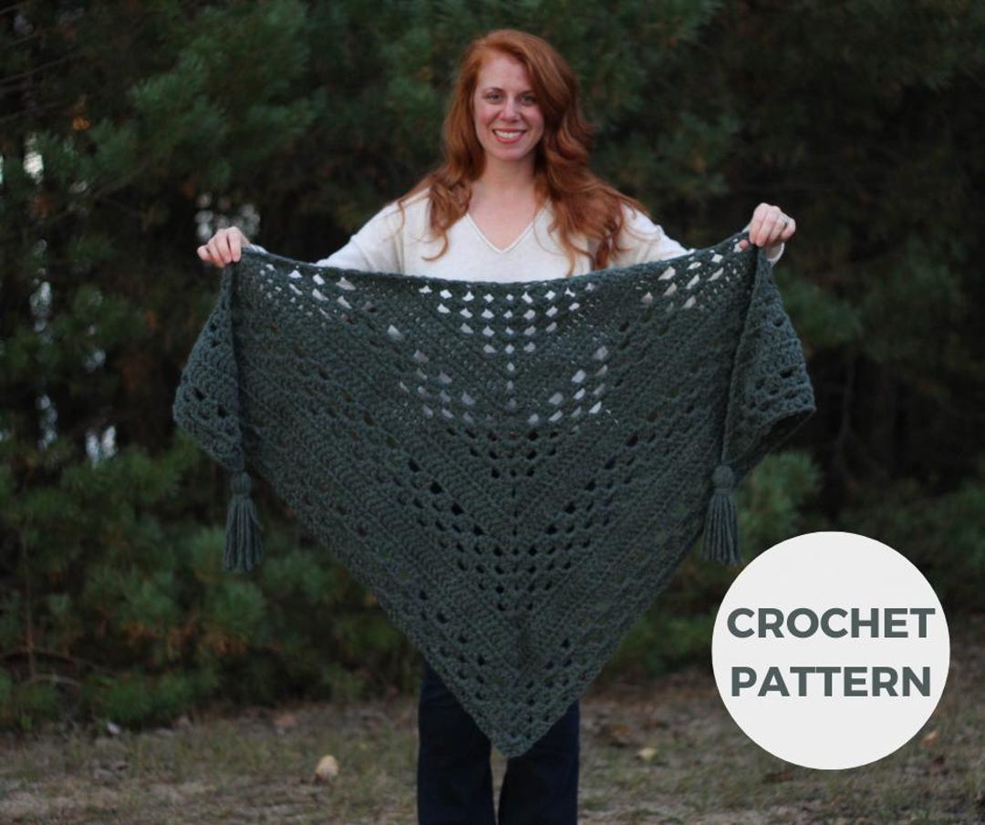 Winterfell Crochet Wrap Pattern | Bulky Yarn Triangle Shawl (PDF ...