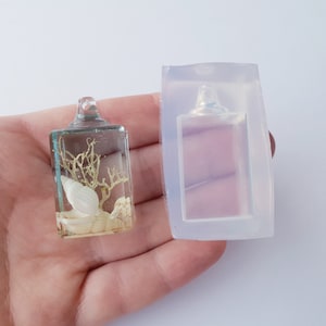 38 x 20 mm Pendant silicone mold for resin