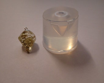 Faceted cone clear silicone mould for resin jewellery 20 x 15 mm