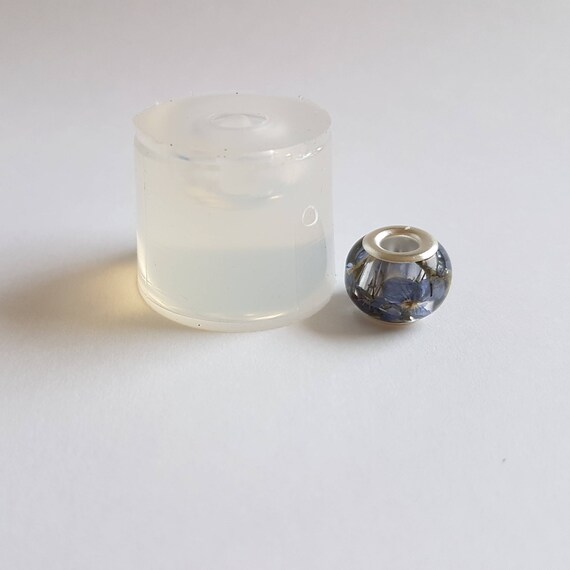 European clear silicone bead mould for resin jewellery 15 mm, h 10 mm (~1.5ml). Large hole bead mold for resin.