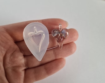 Heart pendant mold for resin, pendant with loop mold for resin jewelry 27 x 18 mm