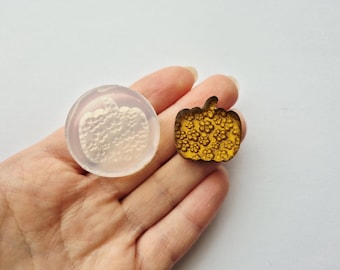 Textured pumpkin silicone mould for resin 25 x 25 mm, flower pattern