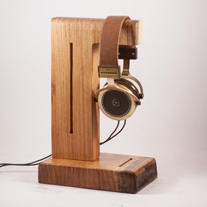 Wooden headphone holder, headphone stand, headphone hanger
