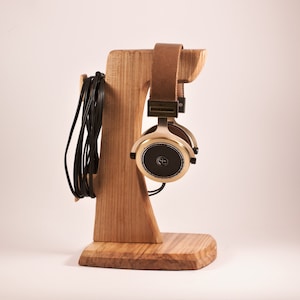 Wooden headphone holder, headphone stand, headphone hanger
