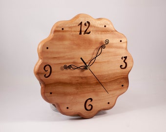 Horloge en bois rustique, décoration d'horloge murale unique, horloge de bureau, horloge murale de cuisine, cadeau de pendaison de crémaillère