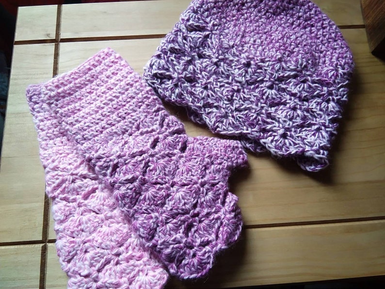 Ladies Hat and Gloves