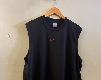 NIKE / basketball jersey / red and black / centre swoosh / grey tag / breathable mesh / broad shoulders / Y2K jersey / gym / mens L-XL