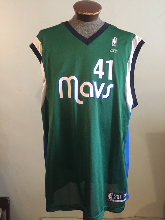 dallas mavericks green t shirt